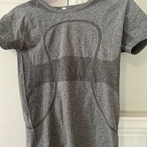 Lululemon swiftly tech short sleeve shirt
